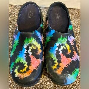 Crocs Neria Pro II Women’s Tie Dye Dual Comfort Work Clogs Shoes Size 10